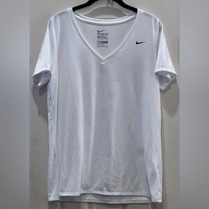 THE NIKE TEE